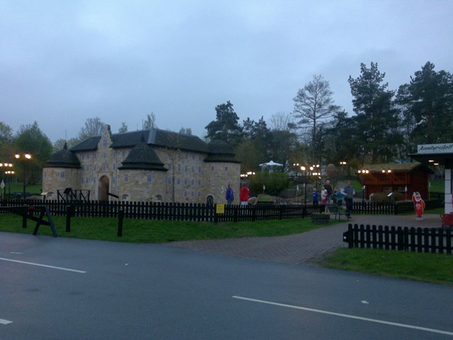 14052010089